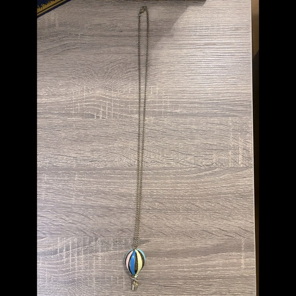 Cute and Unique Hot Air Balloon Necklace - Picture 4 of 6